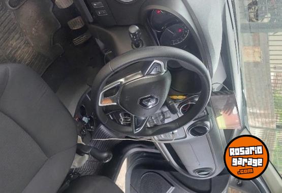 Utilitarios - Renault Kangoo II express confort 2022 GNC 45000Km - En Venta