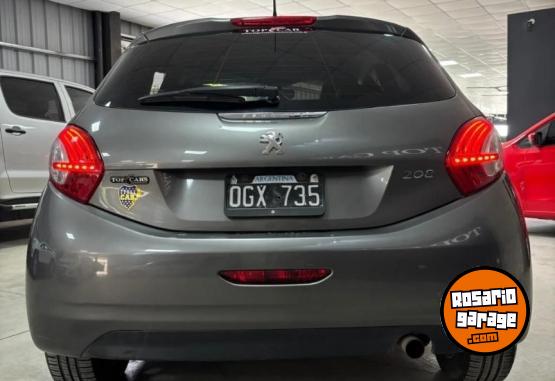 Autos - Peugeot 208 Allure Touch 2014 Nafta 125000Km - En Venta