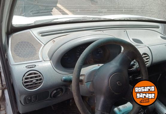 Utilitarios - Renault Kangoo 2000 Diesel 127500Km - En Venta