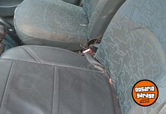 Utilitarios - Renault Kangoo 2000 Diesel 127500Km - En Venta