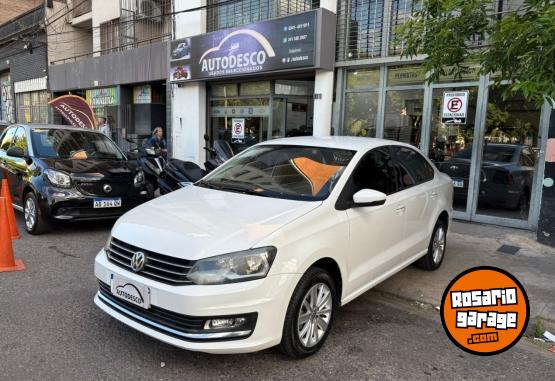 Autos - Volkswagen Polo Comfortline 2016 Nafta 120000Km - En Venta
