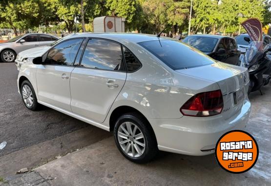 Autos - Volkswagen Polo Comfortline 2016 Nafta 120000Km - En Venta