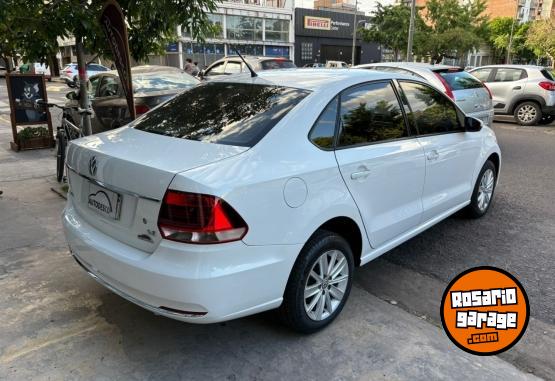 Autos - Volkswagen Polo Comfortline 2016 Nafta 120000Km - En Venta