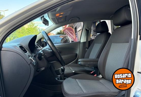 Autos - Volkswagen Polo Comfortline 2016 Nafta 120000Km - En Venta
