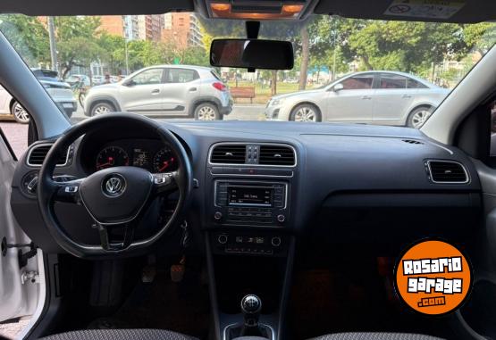 Autos - Volkswagen Polo Comfortline 2016 Nafta 120000Km - En Venta