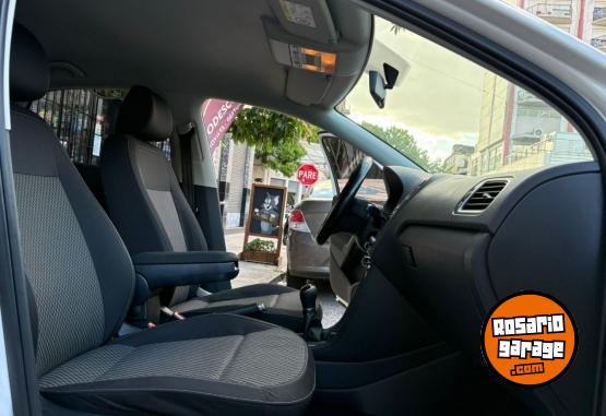 Autos - Volkswagen Polo Comfortline 2016 Nafta 120000Km - En Venta