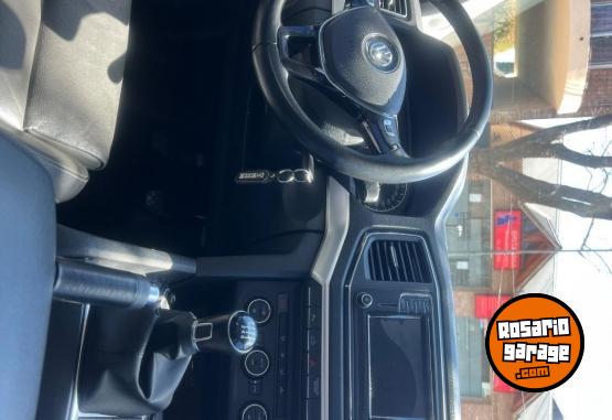Camionetas - Volkswagen Amarok 2.0 highline pack 2017 Diesel 82000Km - En Venta