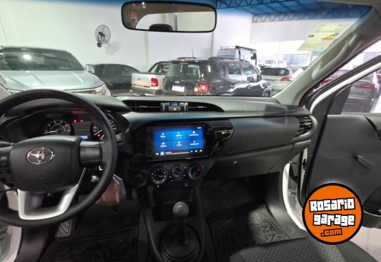 Camionetas - Toyota Hilux Cabina Simple 2025 Diesel  - En Venta