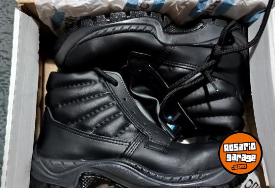 Indumentaria - Borcegos ombú - En Venta