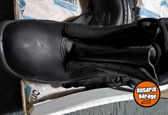 Indumentaria - Borcegos ombú - En Venta