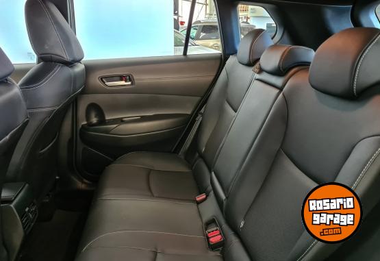 Autos - Toyota COROLLA CROSS SEG CVT 2022 Nafta 61231Km - En Venta