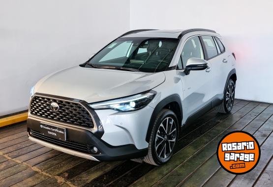Autos - Toyota COROLLA CROSS SEG CVT 2023 Nafta 10042Km - En Venta