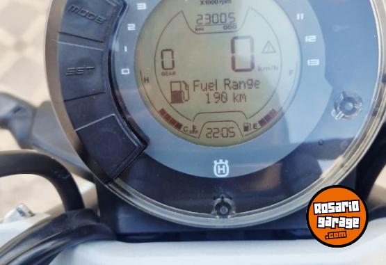 Motos - Husqvarna Svartpilen 200 2021 Nafta 23000Km - En Venta