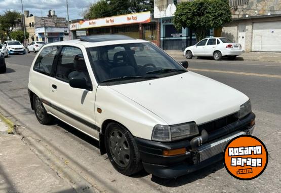 Autos - Daihatsu Charade 1995 Nafta 111111Km - En Venta