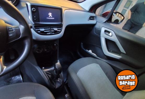 Autos - Peugeot 208 allure 2015 Nafta 118000Km - En Venta