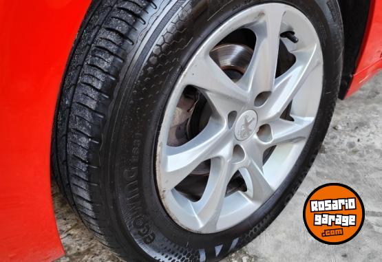 Autos - Peugeot 208 allure 2015 Nafta 118000Km - En Venta