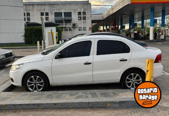 Autos - Volkswagen Voyage 2011 Nafta 195000Km - En Venta