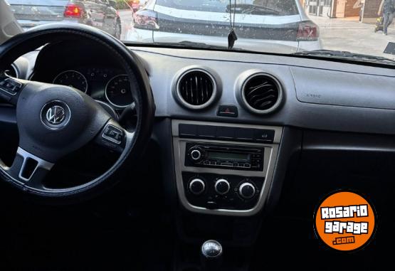 Autos - Volkswagen Voyage 2011 Nafta 195000Km - En Venta