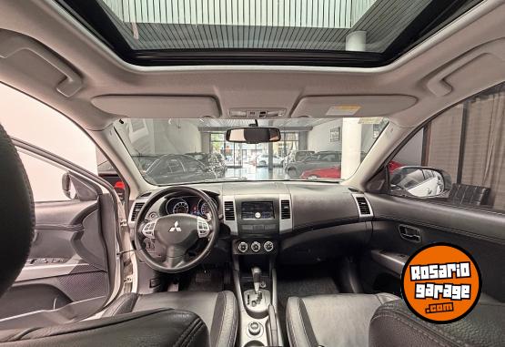 Camionetas - Mitsubishi Outlander 2.4 4x4 CVT 2013 Nafta 145000Km - En Venta