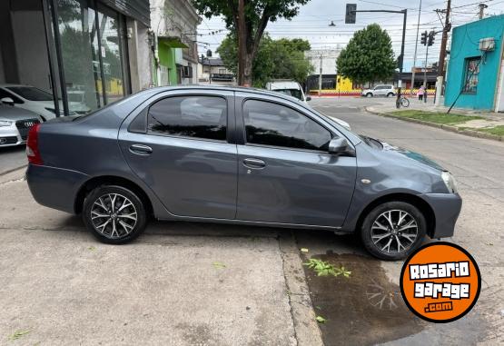 Autos - Toyota ETIOS 1.5 XLS 2014 Nafta - En Venta
