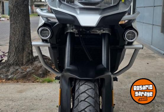 Motos - CF Mt 800 touring 2023 Nafta 10703Km - En Venta