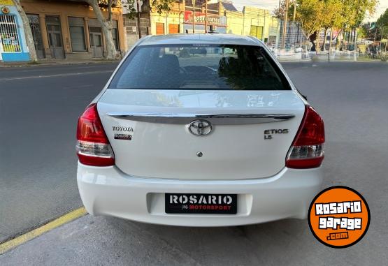 Autos - Toyota Etios Xls 2017 Nafta - En Venta