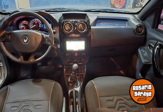 Autos - Renault Duster privilege 2.0L 2017 Nafta 93000Km - En Venta