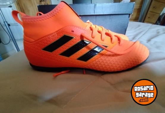 Deportes - VENDO BOTINES FUTBOL 5 - En Venta