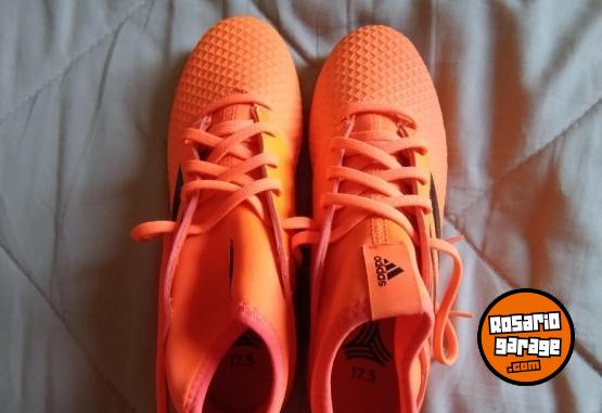 Deportes - VENDO BOTINES FUTBOL 5 - En Venta