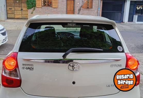 Autos - Toyota ETIOS XLS 2015 Nafta 99900Km - En Venta