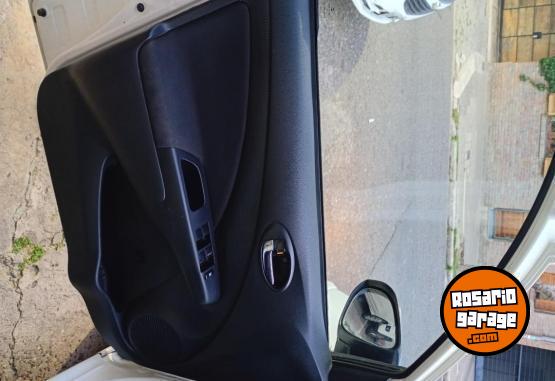 Autos - Toyota ETIOS XLS 2015 Nafta 99900Km - En Venta