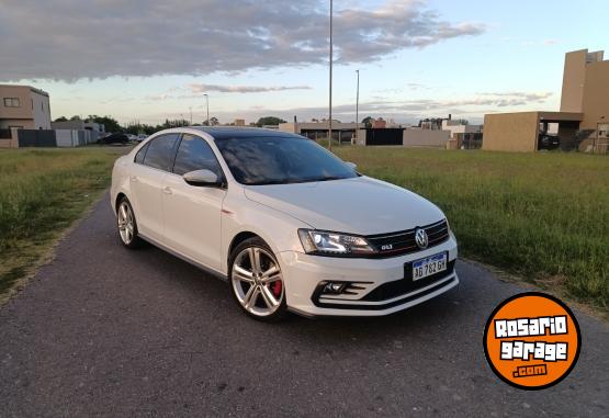 Autos - Volkswagen Vento GLI DSG 2017 Nafta 137000Km - En Venta