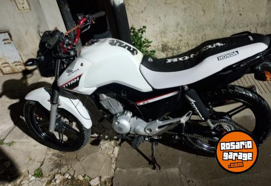 Motos - Honda 150 2016 Nafta 42000Km - En Venta