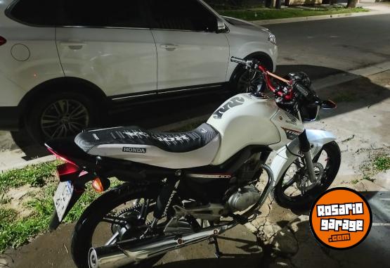 Motos - Honda 150 2016 Nafta 42000Km - En Venta