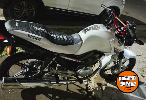 Motos - Honda 150 2016 Nafta 42000Km - En Venta
