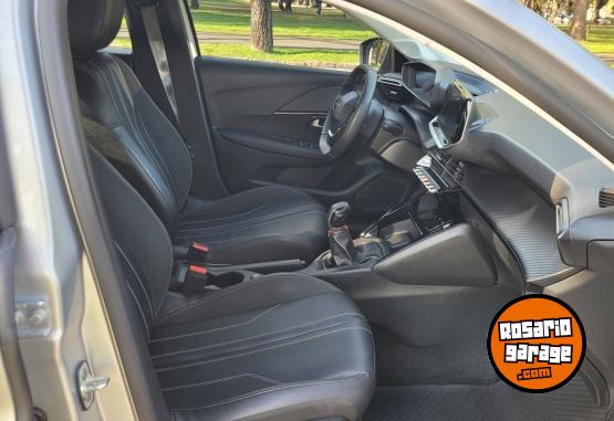 Autos - Peugeot 208 2022 Nafta 44000Km - En Venta