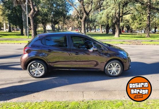 Autos - Peugeot 208 FELINE 2020 Nafta 30000Km - En Venta