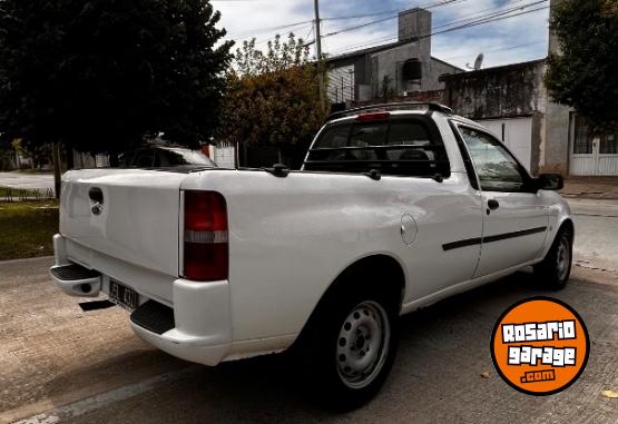 Utilitarios - Ford Courrier 2011 Nafta 120000Km - En Venta