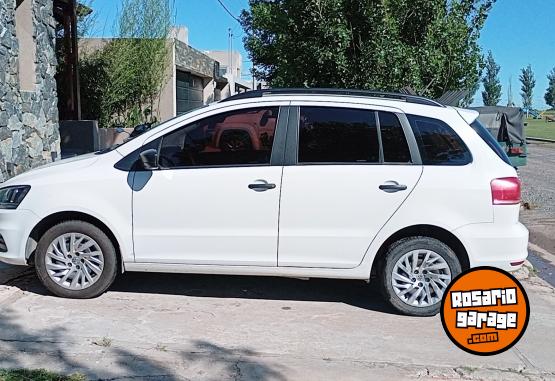 Autos - Volkswagen Suran 2016 Nafta 163500Km - En Venta