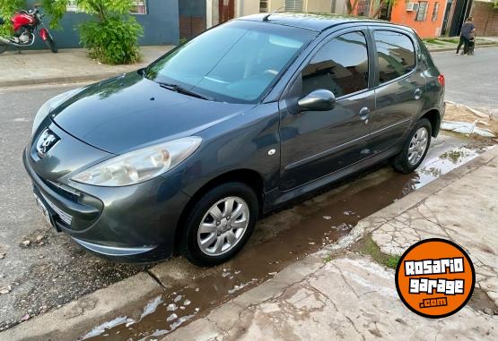 Autos - Peugeot Compact 2010 Nafta 200Km - En Venta