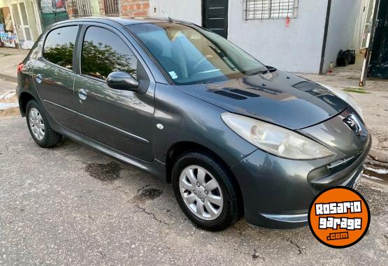 Autos - Peugeot Compact 2010 Nafta 200Km - En Venta