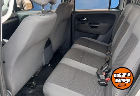 Camionetas - Volkswagen AMAROK HIGHLINE 4X2 MT 2014 Diesel 209000Km - En Venta