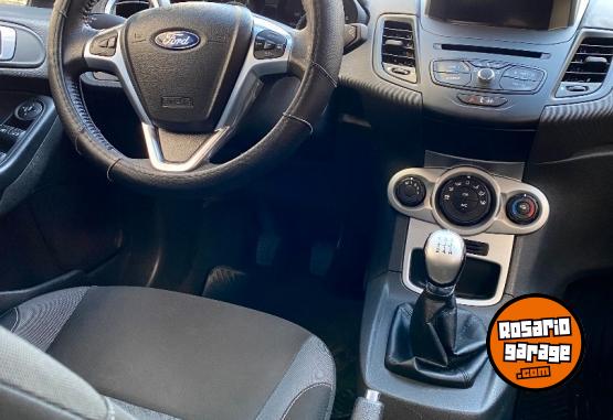 Autos - Ford Fiesta Kinetic SE 2019 Nafta 72000Km - En Venta