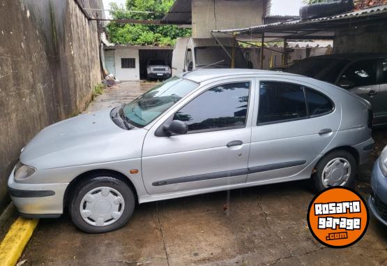 Autos - Renault Megane 1998 Nafta 160000Km - En Venta