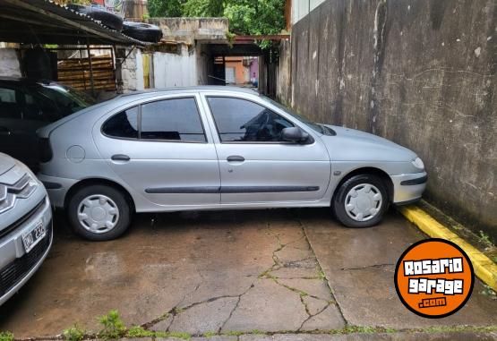 Autos - Renault Megane 1998 Nafta 160000Km - En Venta