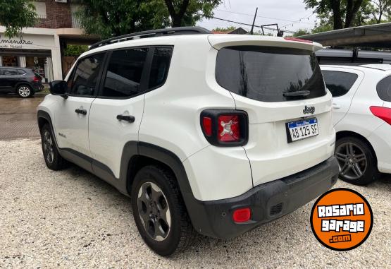 Camionetas - Jeep Renegade 1.8 sport 2017 Nafta 92000Km - En Venta