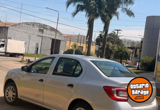 Autos - Renault Logan 2020 Nafta 80000Km - En Venta
