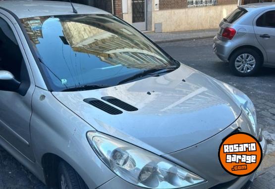 Autos - Peugeot 207 Compact 2014 Nafta 97000Km - En Venta