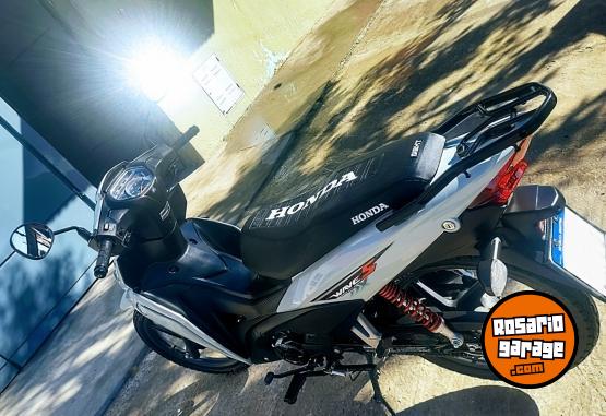 Motos - Honda Wave 2023 Nafta 7062Km - En Venta