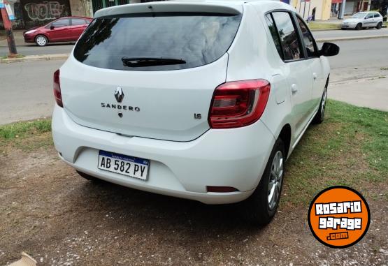 Autos - Renault Sandero DYNAMIQUE 1.6 2017 Nafta 70000Km - En Venta
